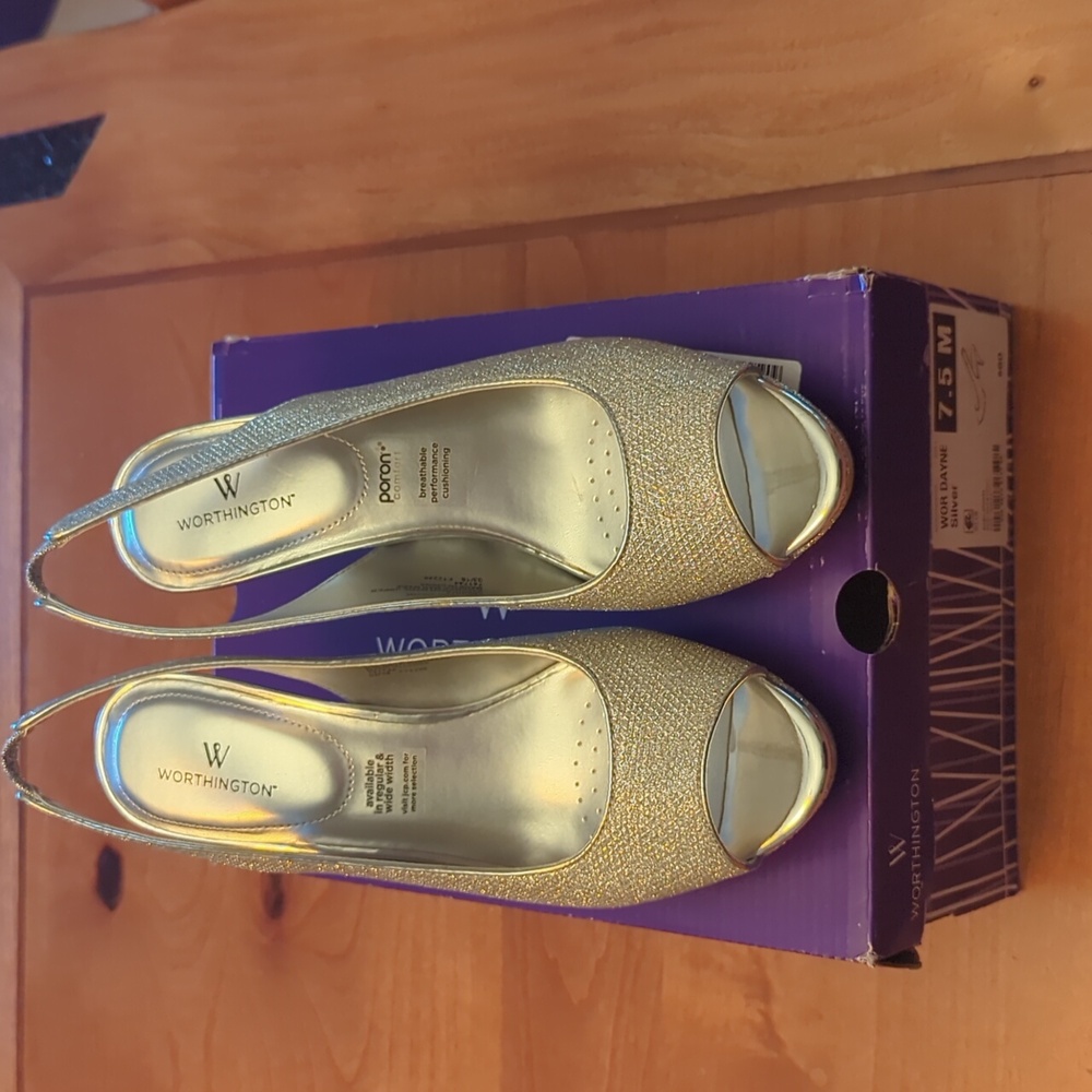 New Women's WOR DAYNE Heel in 7.5M Silver